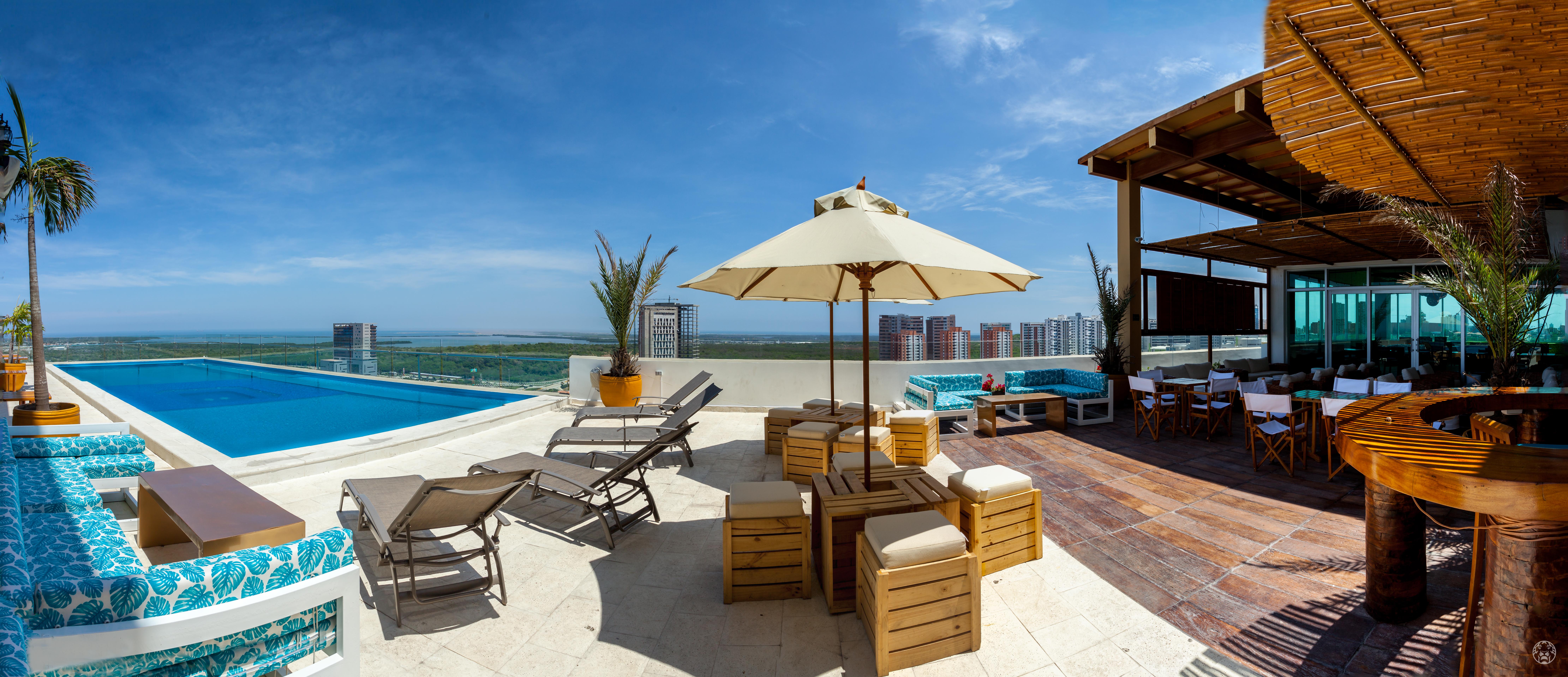 Ghl コレクション バランキージャ ホテル エクステリア 写真 Rooftop pool at the hotel