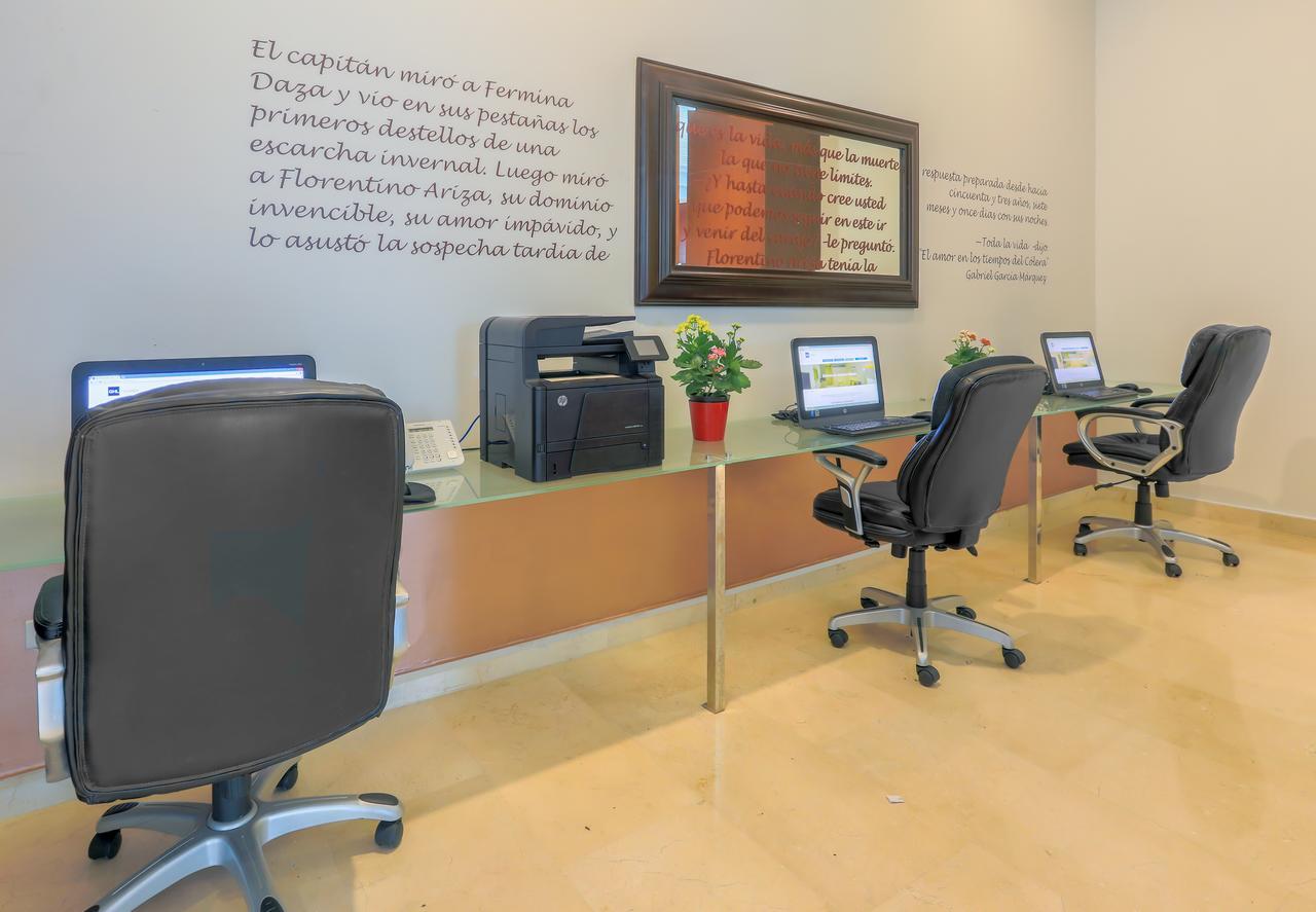 Ghl コレクション バランキージャ ホテル エクステリア 写真 Business Center at the airport